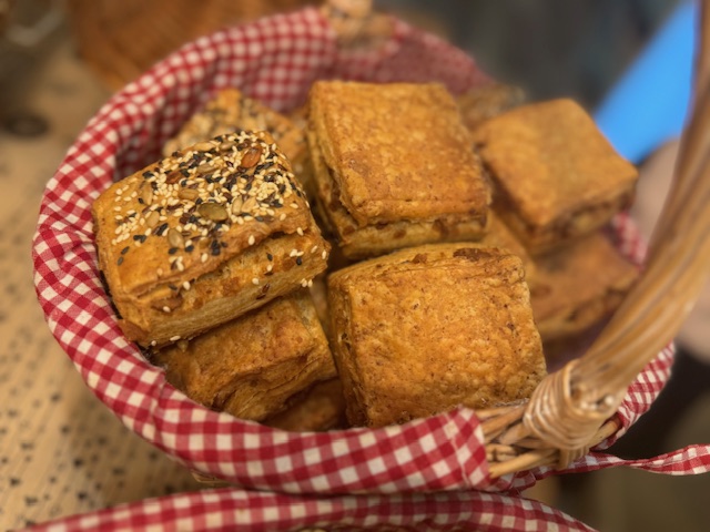 A kőkemence – miért jobb, mint az elektromos sütő?